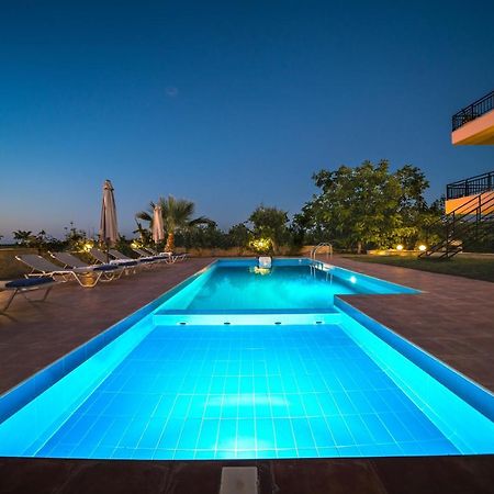 Villas Louloudaki Loutra Екстериор снимка