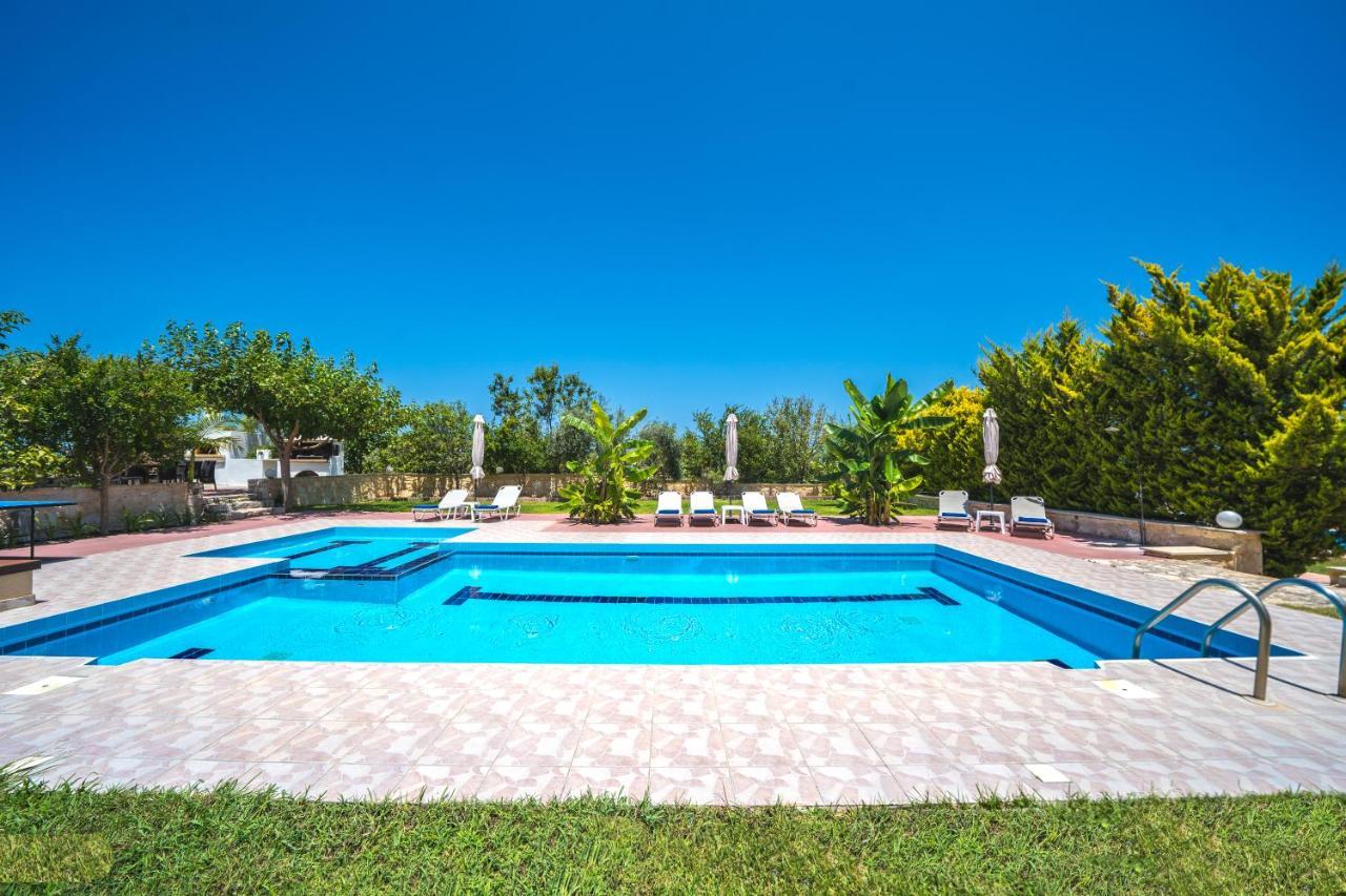 Villas Louloudaki Loutra Екстериор снимка